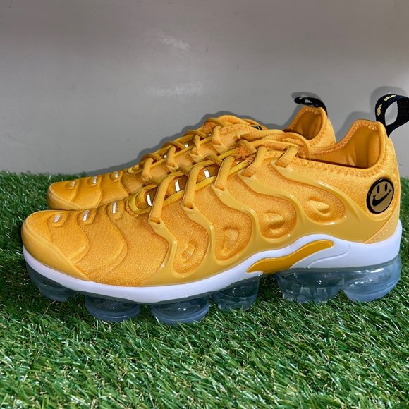 Womens Nike Air Vapormax Plus Go The Extra Smile Pollen Yellow DO5874-700 Size main image 5